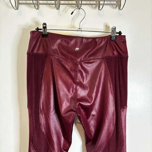 Fabletics Motion365+ Contour High-Waisted Legging in Merlot - Picture 4 of 16